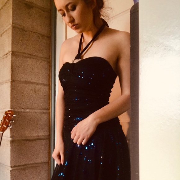 Semi-Formal Dress - Picture 1 of 4